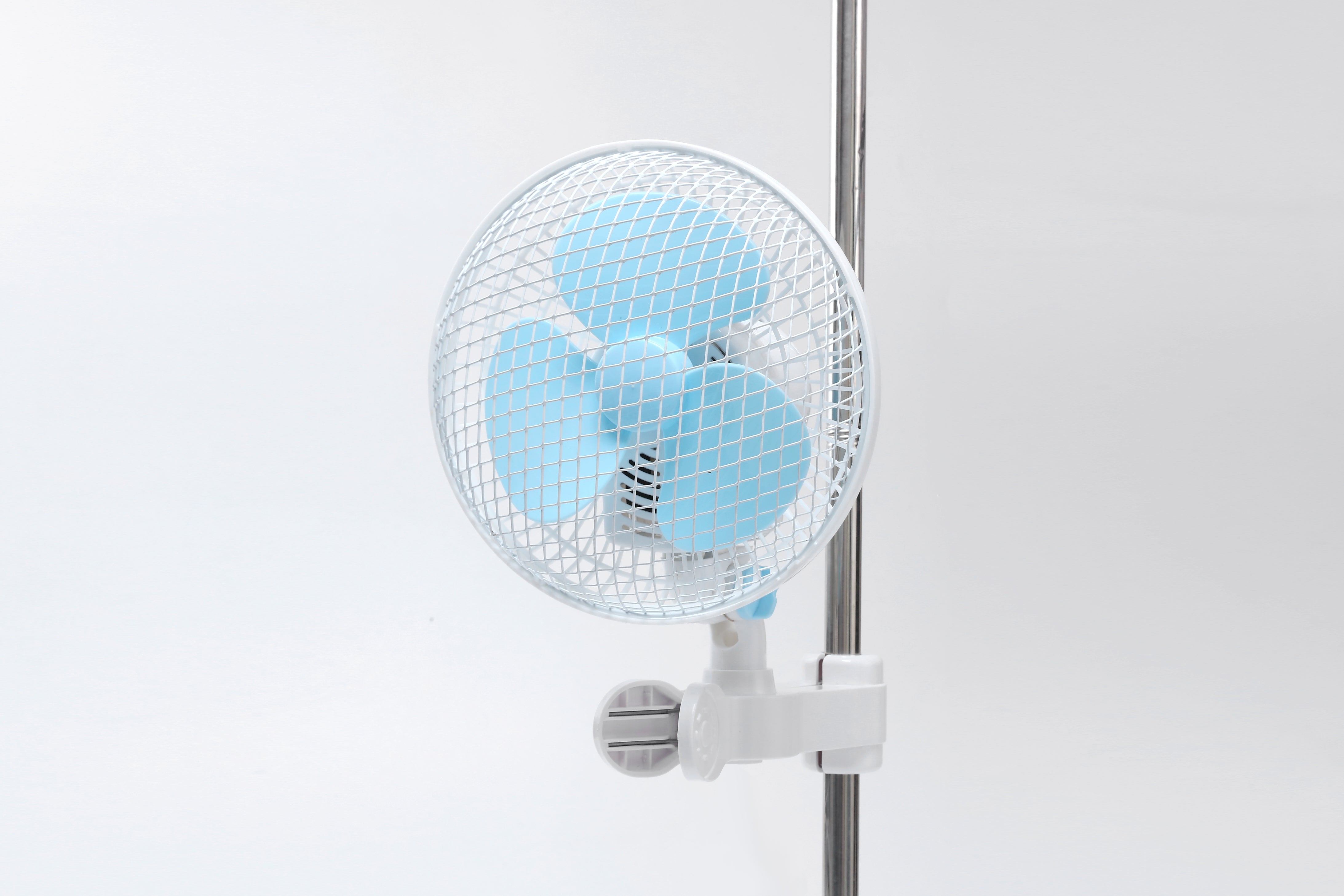 Heavy Duty 6" Clip-On Oscillating Fan for Plant Grow Rooms - Metal Guard Cooling Fan with Secure Grip for Seedlings, Hydroponic Systems & Heat Dissipation RedFarm